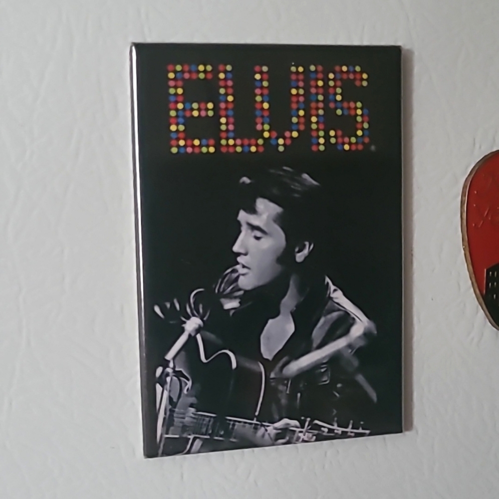 ELVIS PRESLEY With Guitar&Vtg Apple New York City Night Magnet - Picture 3 of 8